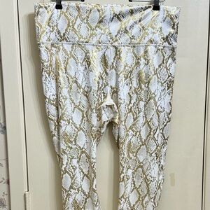 Fabletics Metallic Foil Snake Print Leggings SZ 2X